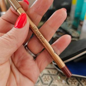 Hollywood Honey Lipcheat - recommended by Maxine  Sumner