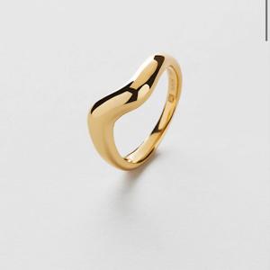 product - recommended by Alexandra Petersson (withalexstyle)