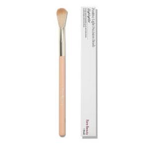 RARE BEAUTY Precision Highlight Brush - recommended by Mathilda Holker