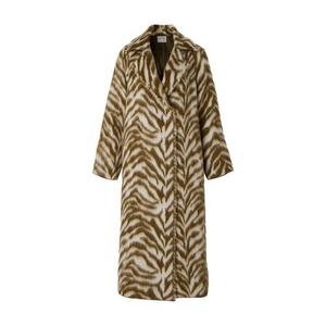 Fake fur coat - recommended by Frida Kummerfeldt