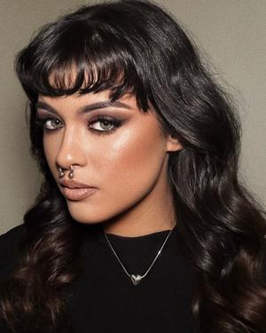 Mattie’s Look.  - by Zachary  Edward 