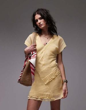 Spring Wishlist - by The Flâneuse