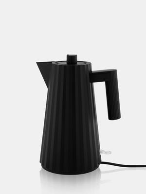 Plisse Electric Kettle – Black - recommended by Inredningshjälpen