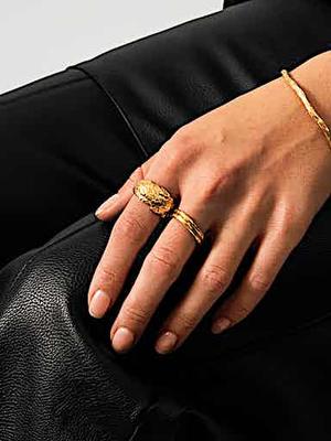 product - recommended by Alexandra Petersson (withalexstyle)