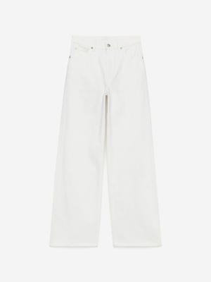 White denim 4 ways - by Alexandra Petersson (withalexstyle)