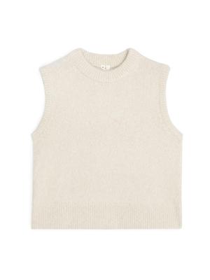 Knitted Alpaca Yak Vest - White - recommended by Heini Sonninen