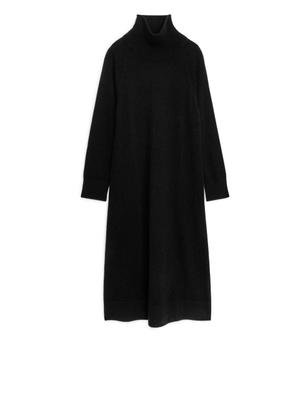 Cashmere Roll-Neck Dress - Black - recommended by Ida Kojo