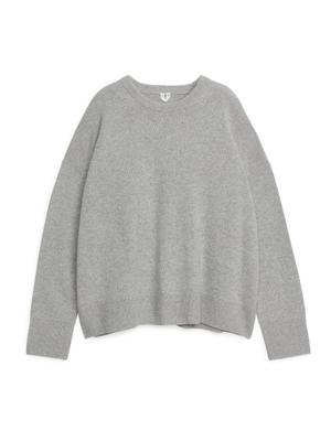 Cashmere Jumper - Grey - recommended by Helen Powell