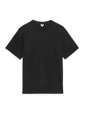 Midweight T-Shirt - Black - recommended by Alva Sperle