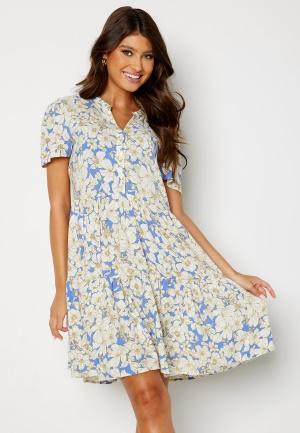 Object Collectors Item Victoria S/S Short Dress Marina AOP:Flower 34 - recommended by Anne-Charlotte  Andersson