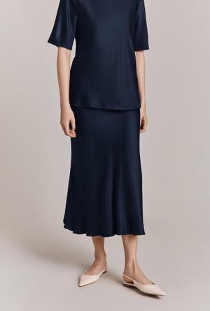 UK SLIP SKIRT NAVY  - recommended by Annemarie Moore