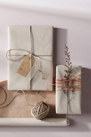 Presentpapper,10 meter - recommended by Anne-Charlotte  Andersson