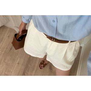 Linen/cotton shorts - recommended by Alexandra Petersson (withalexstyle)
