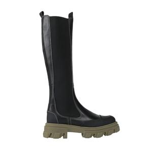 boots in different colour - on sale (few sizes) - recommended by Ida Mei