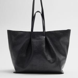 Soft Leather Tote - recommended by Nisi