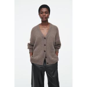Cardigan - recommended by Marianna Mäkelä