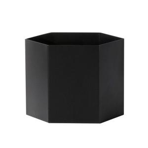 Ferm Living Hexagon Krukke Xl - Krukker Metall Sort - 4179 - recommended by Benedicte Nernes