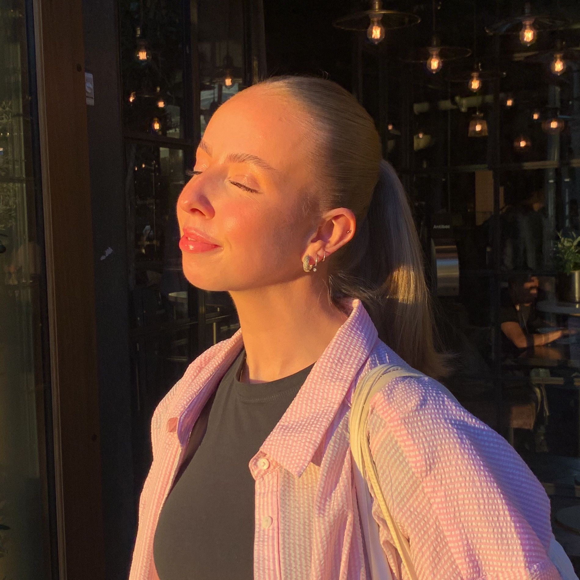 avatar of Lisa Zunder