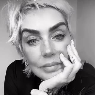 avatar of Astrid Zeegen 